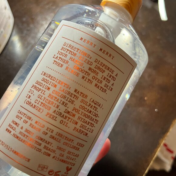 Vanilla Hand Soaps (Vanilla Cinnamon & Warm Vanilla ) (TWO / new / w/a/x) - Picture 11 of 16